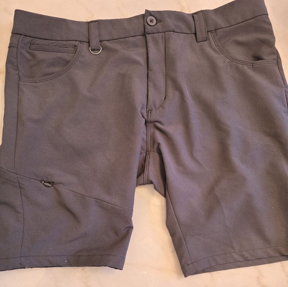 Men's Gray Shorts
